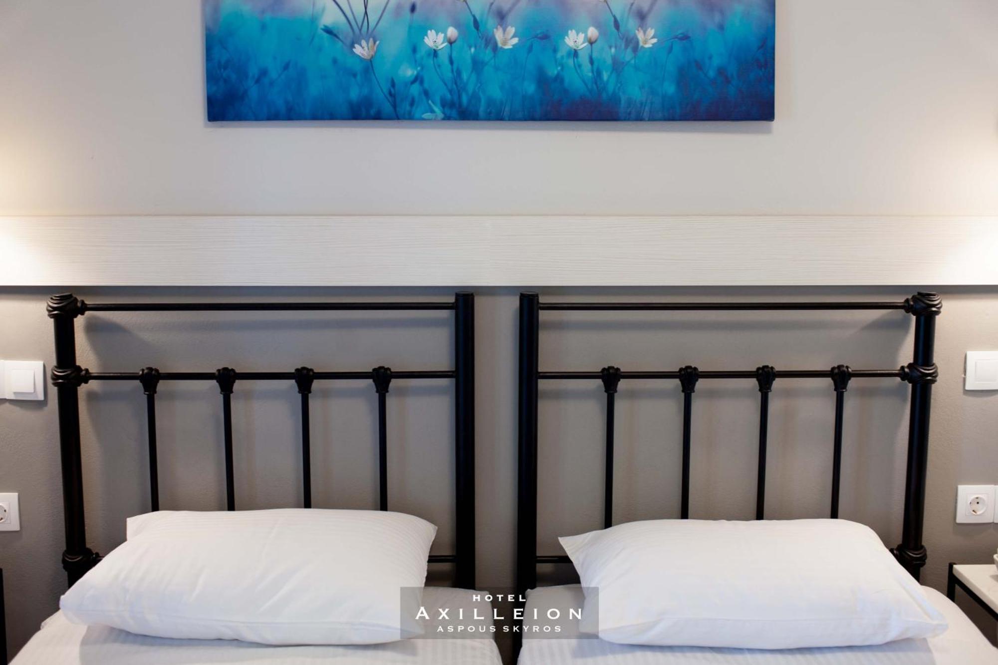 Achilleion Hotel Скирос Екстериор снимка